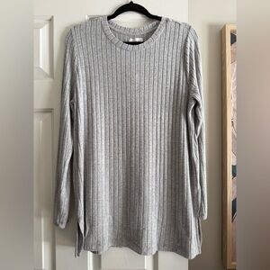 NWT Lou & Grey Top